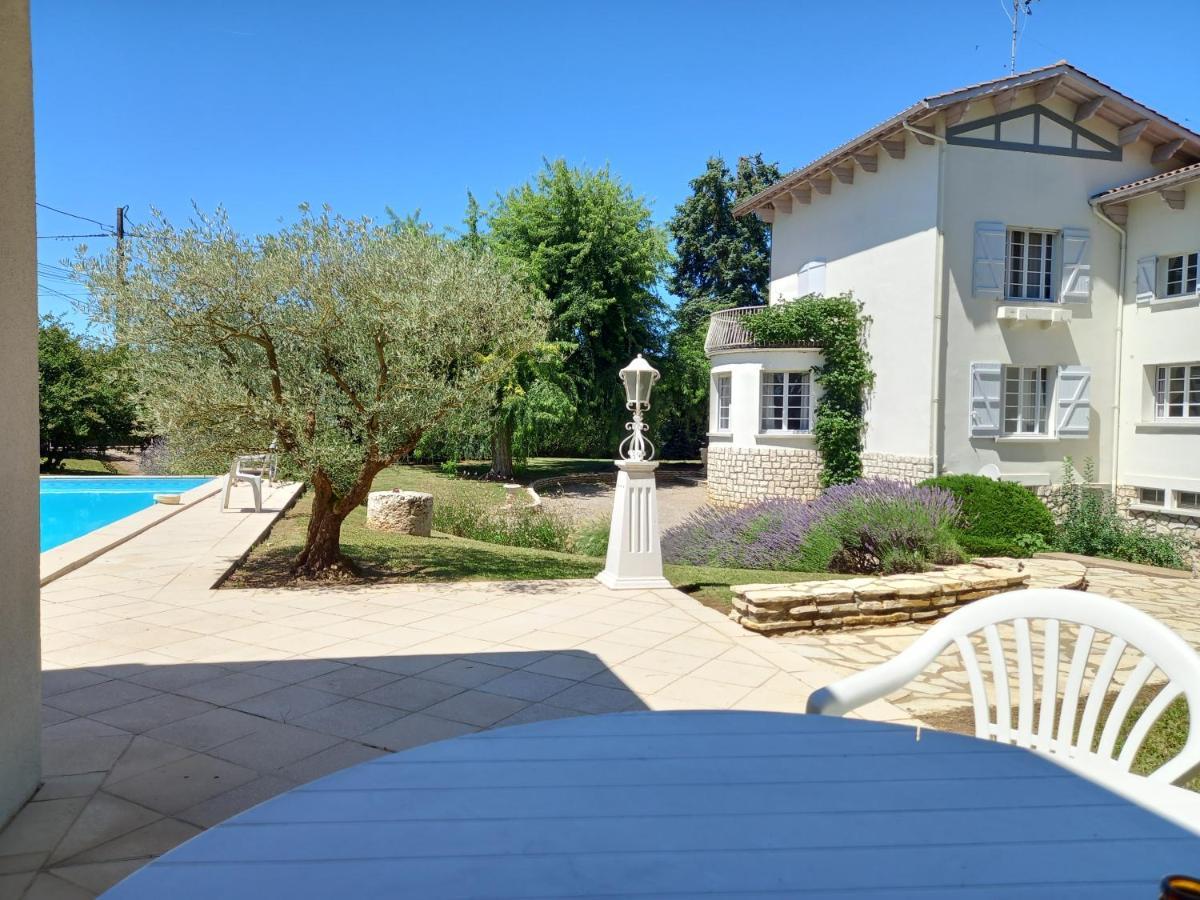 La Maison Basque 洛特河河畔圣利夫拉德 外观 照片