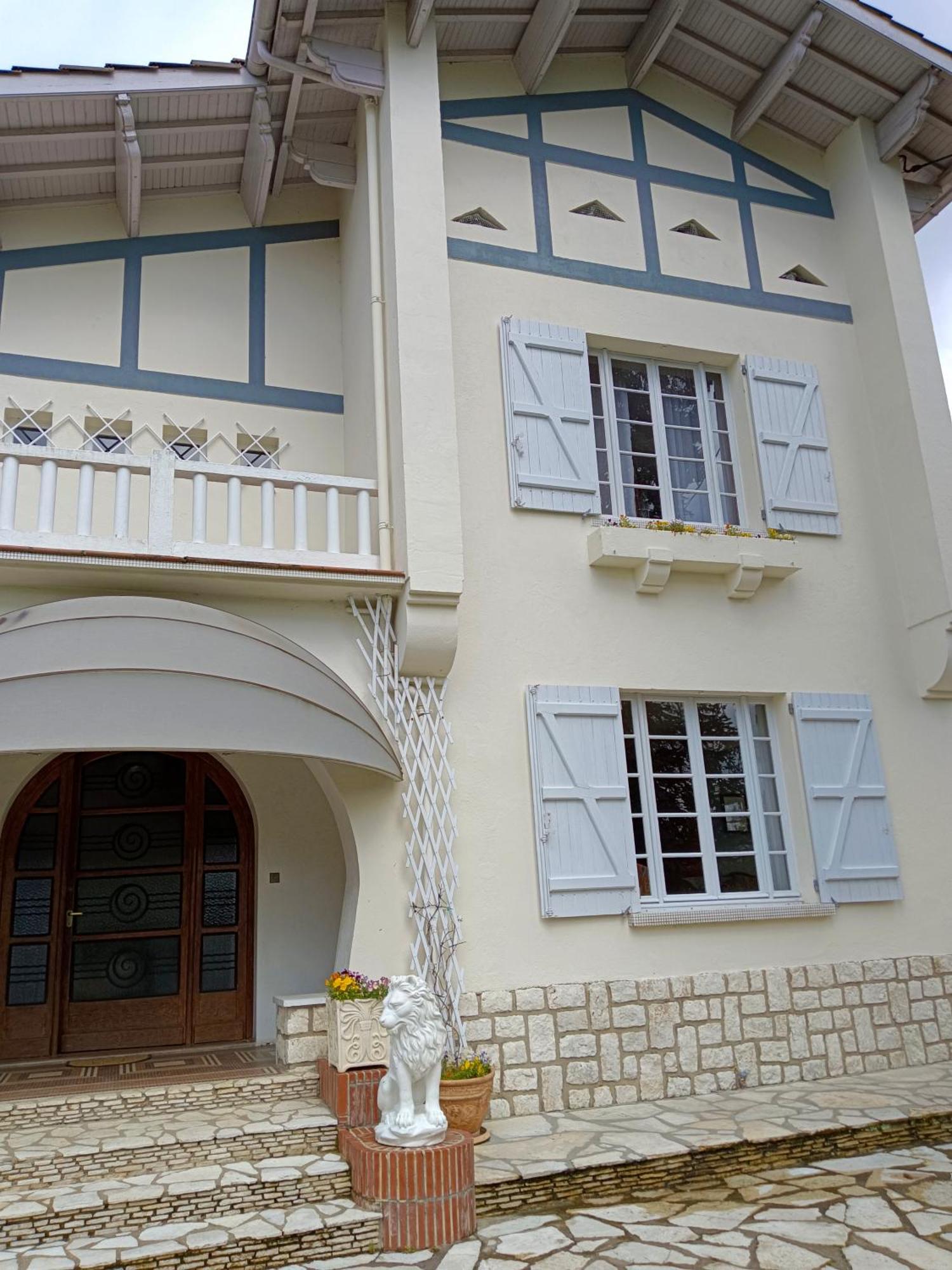La Maison Basque 洛特河河畔圣利夫拉德 外观 照片